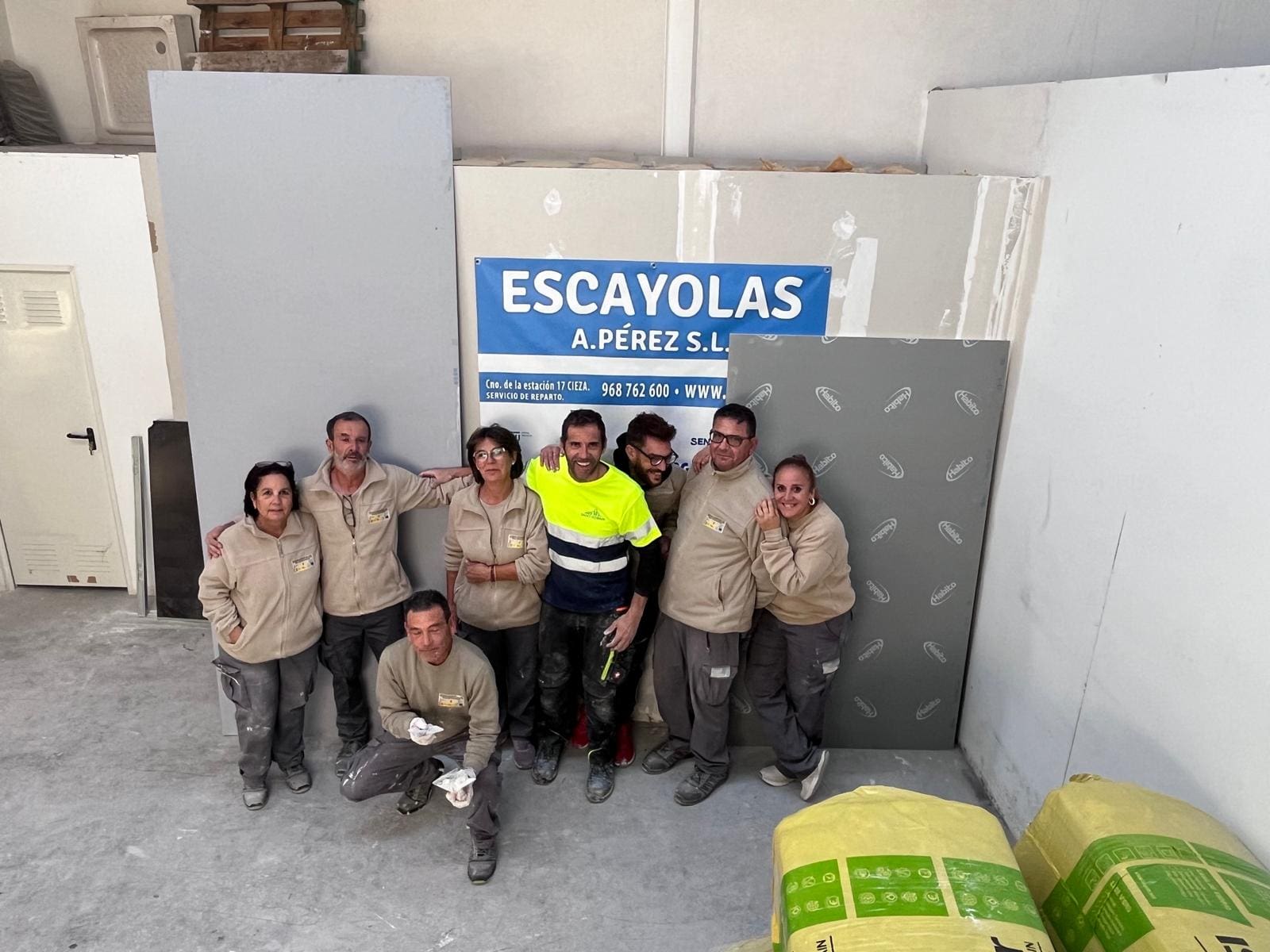Formación PLACO en Cieza demosntrando resistencia de HABITO y FENIX Formación PLACO en Cieza demosntrando resistencia de HABITO y FENIX