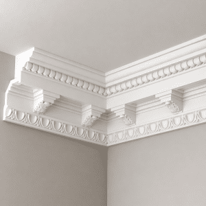 Cornisa de techo decorativa de escayola instalada en esquina para acabado entre pared y techo