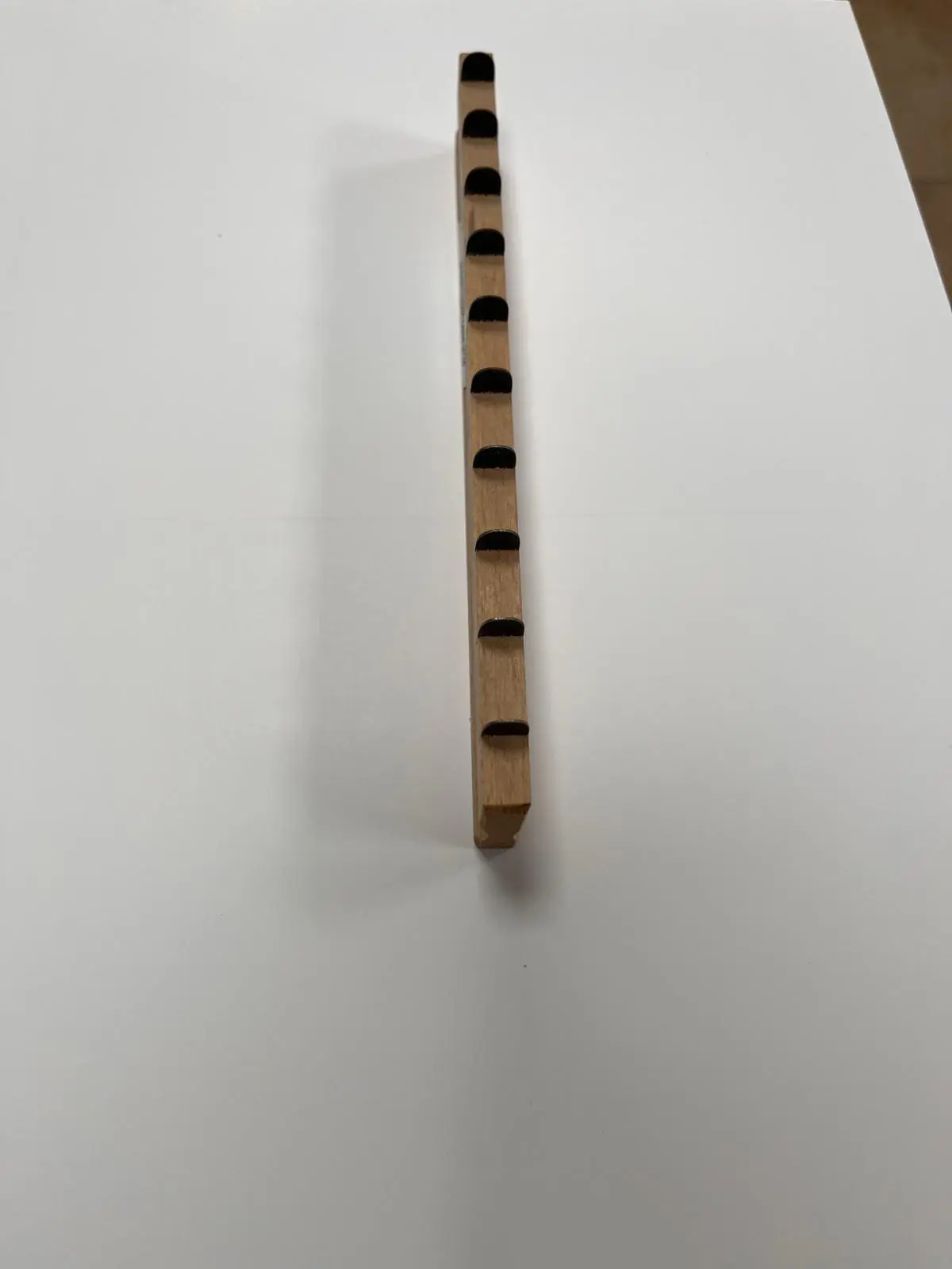 Carril dentado fino