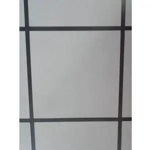 Techo topic 600x600 con perfileria silver desde abajo