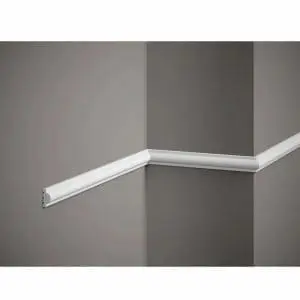 Moldura pared tipo gota MD413 instalada en panelado decorativo
