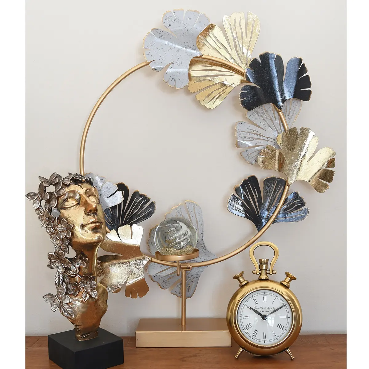 Adorno decorativo de metal para sobremesa estilo contemporáneo