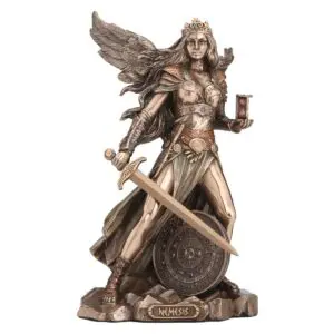 Némesis diosa griega figura resina 21 cm