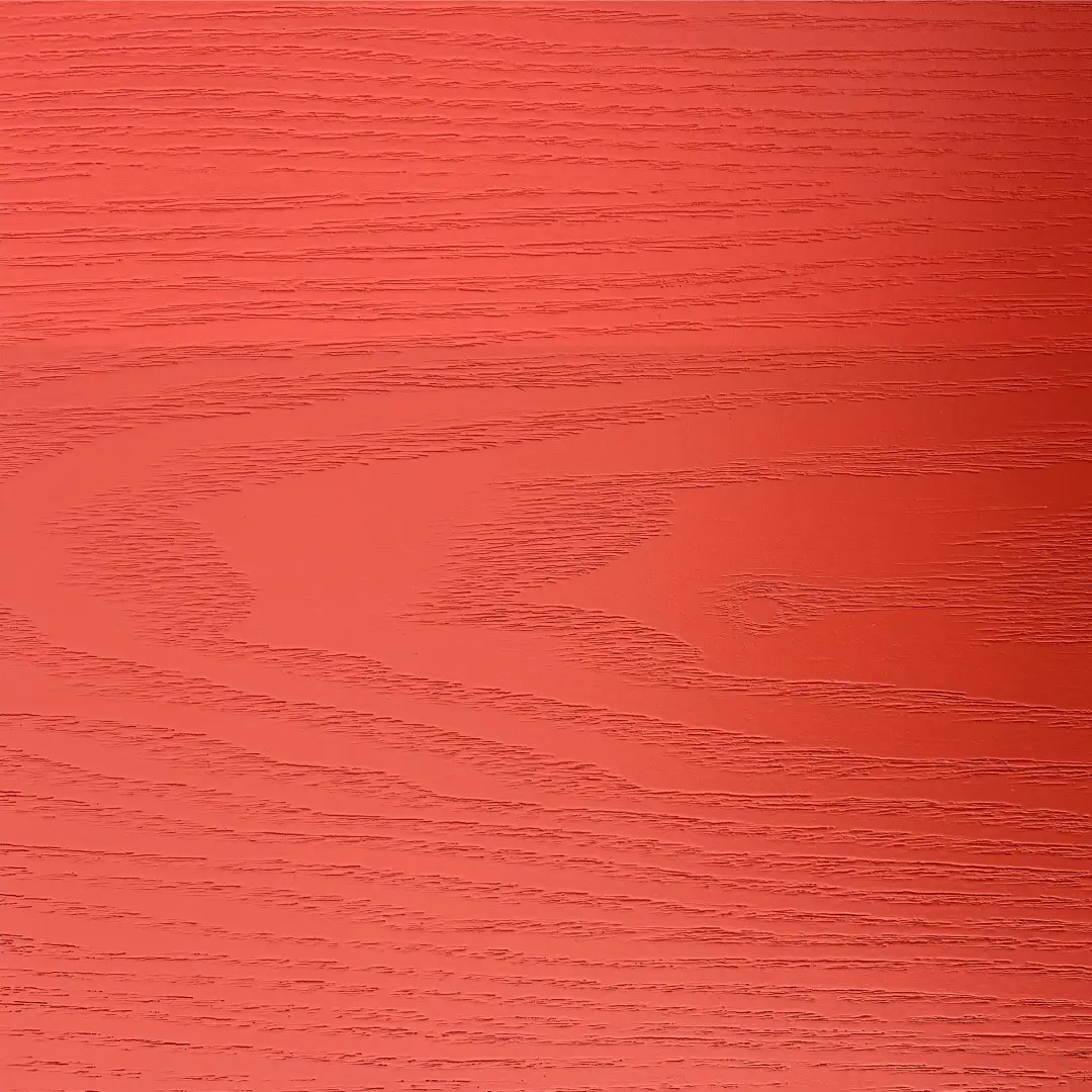 Mueble auxiliar de madera con cajones de distintos tamaños